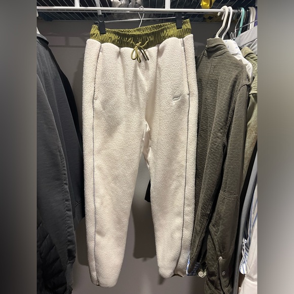 Fabletics Sherpa Joggers - Picture 1 of 4
